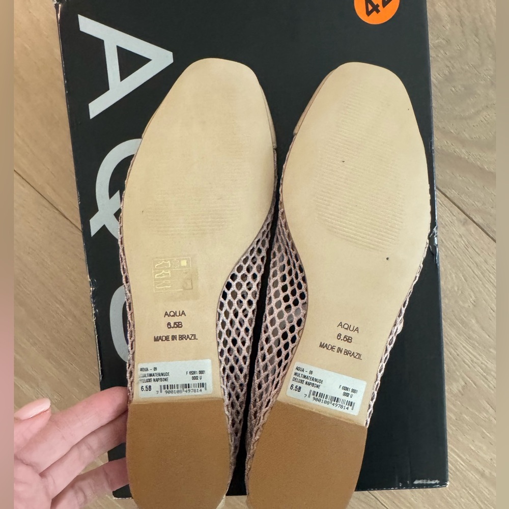 NIB Bloomingdale's Nude Mesh Mary Jane Flats with Tan Trim - Picture 6 of 6
